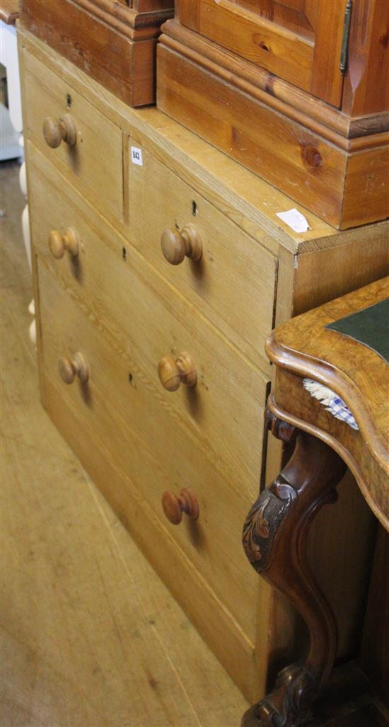 Pine chest of drawers